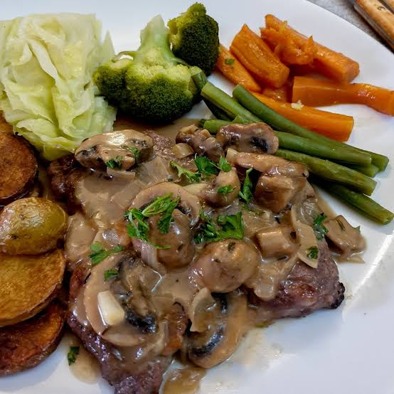 Mushroom-Marsala jus